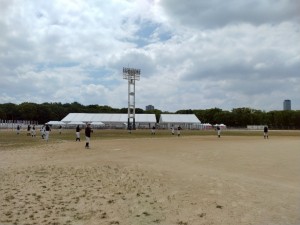 この日は灼熱の大阪城公園で