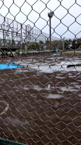 帰阪する時間が来たので辞退。