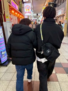 帰りはここがイチャつく笑