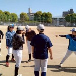 「なぎはらえ」ポーズで