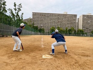 変わらずに