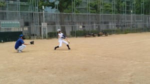 乱入して歌うようなもんだ。