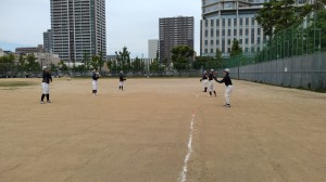 この日、内野手がほぼおらず。