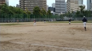 監督がショートに。