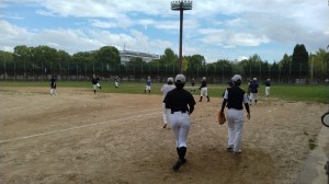 翌日は小林野球場で